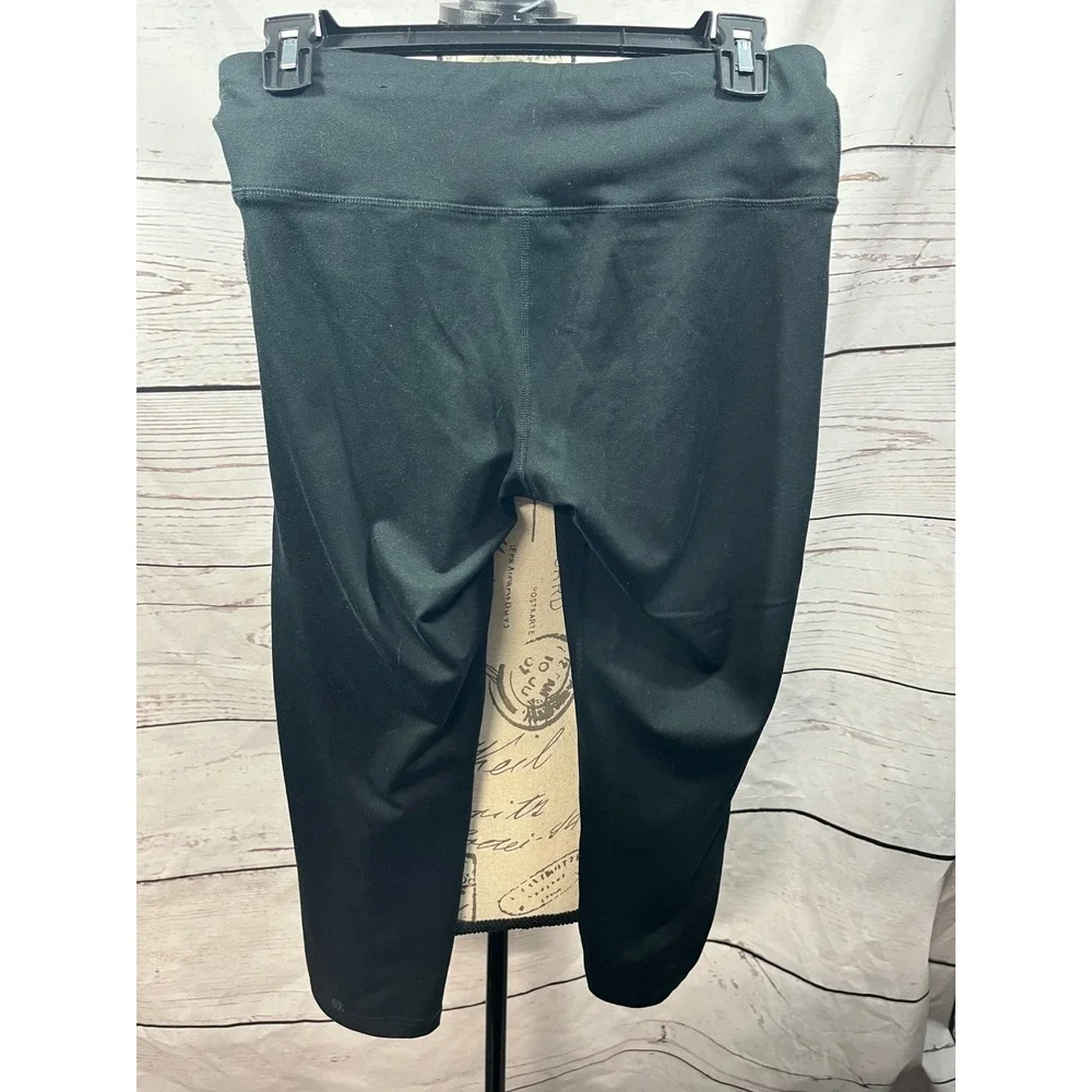 Champion Women's Black Athletic‎ Capris Size M Polyester Spandex Leggings